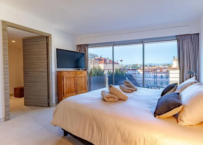 Lerins 401 By Halldis Cannes