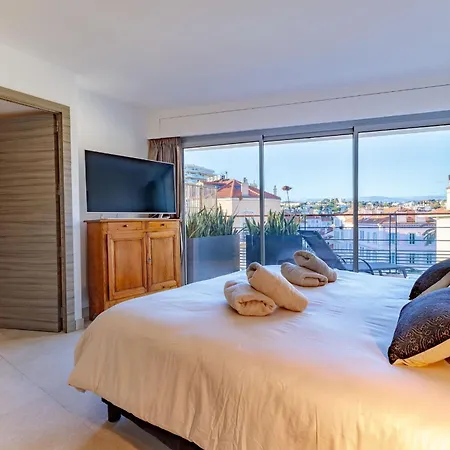 Lerins 401 By Halldis Cannes